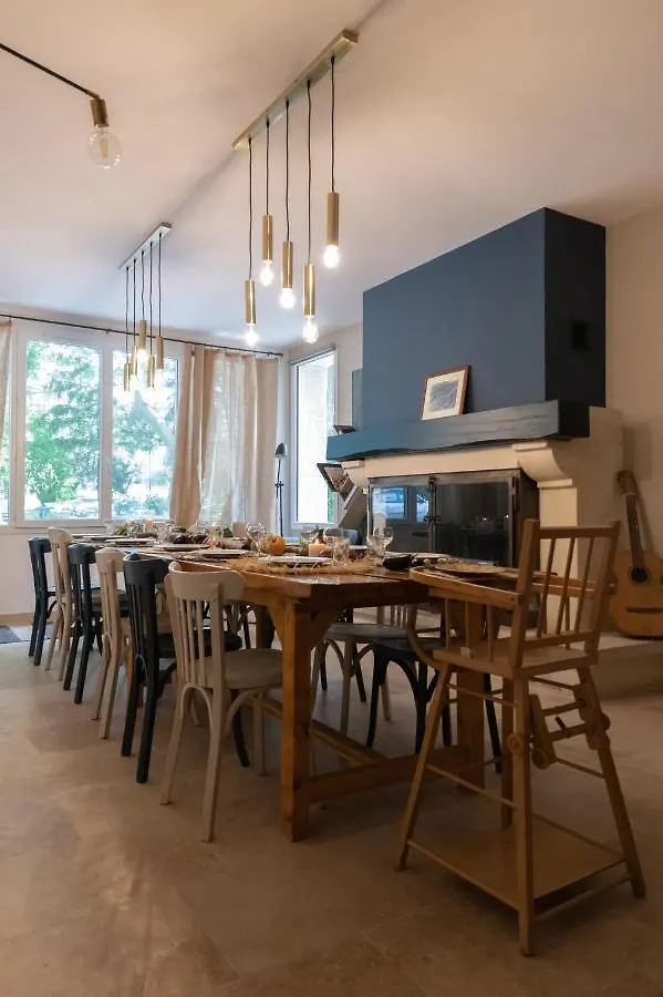 Apartment Mas Neuf De Romanin : Mas Provencal Familial Saint-Remy-de-Provence