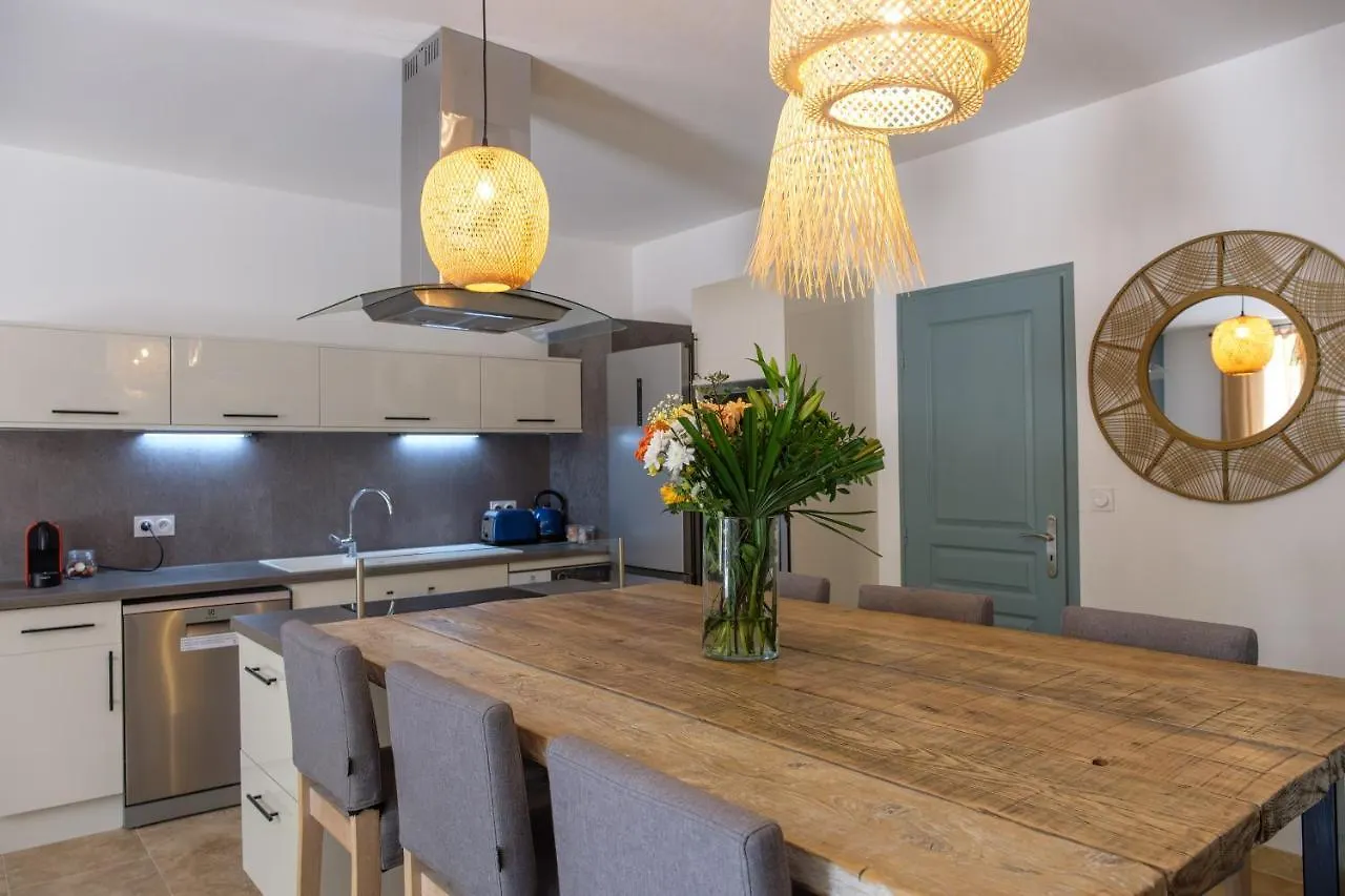 Apartment Mas Neuf De Romanin : Mas Provencal Familial Saint-Remy-de-Provence