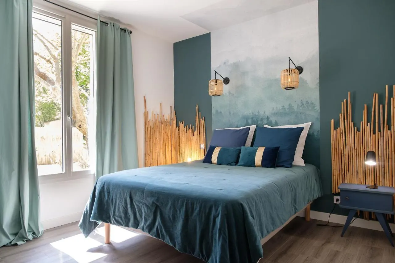 Mas Neuf De Romanin : Mas Provencal Familial Saint-Remy-de-Provence Apartment