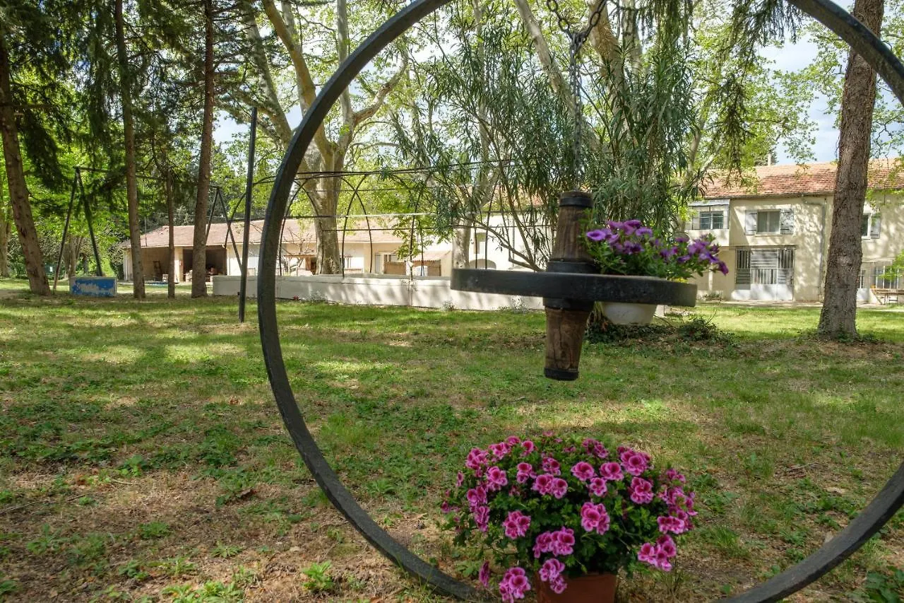 Mas Neuf De Romanin : Mas Provencal Familial Saint-Remy-de-Provence 0*,