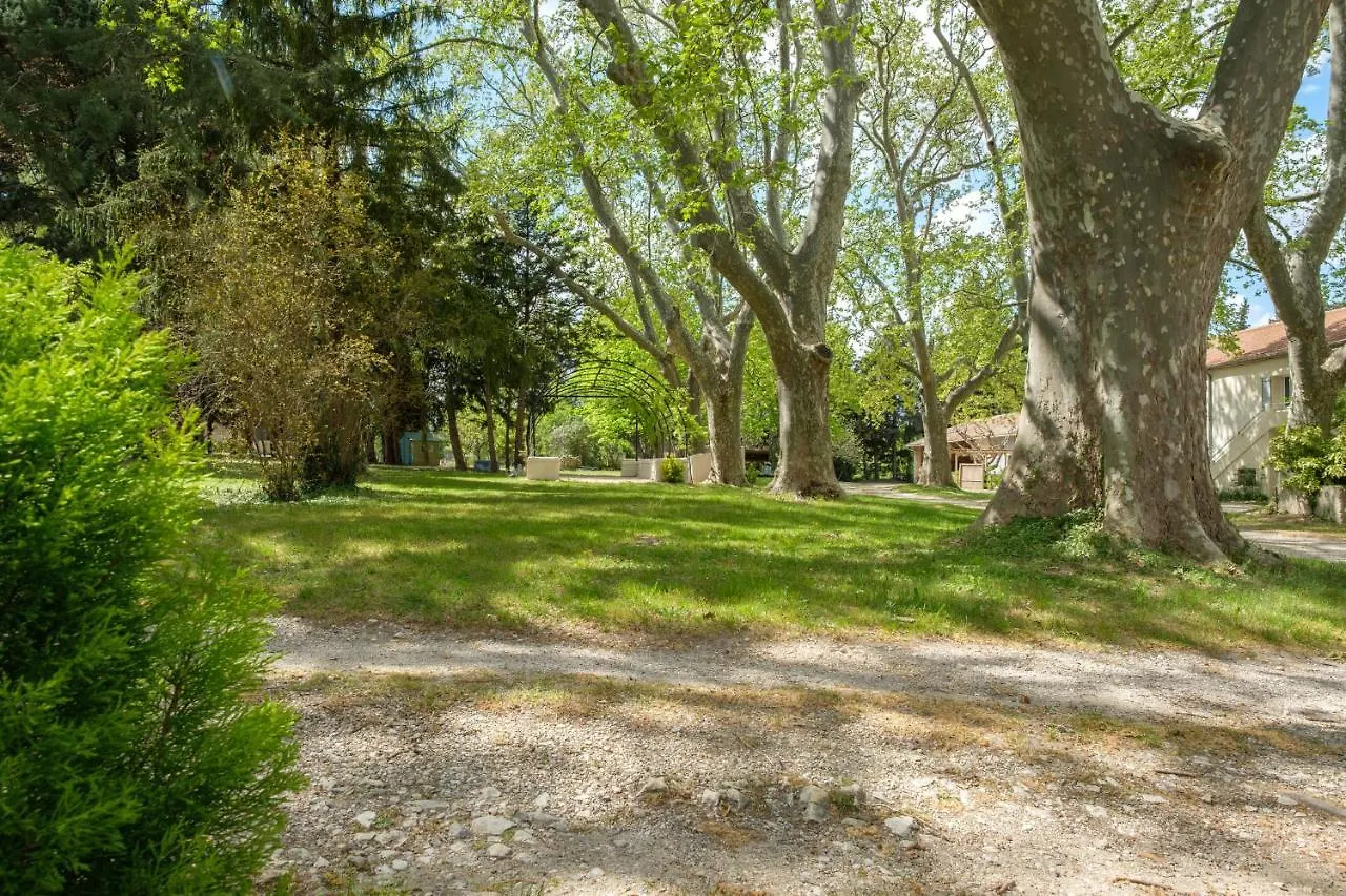 Mas Neuf De Romanin : Mas Provencal Familial Saint-Remy-de-Provence Apartment