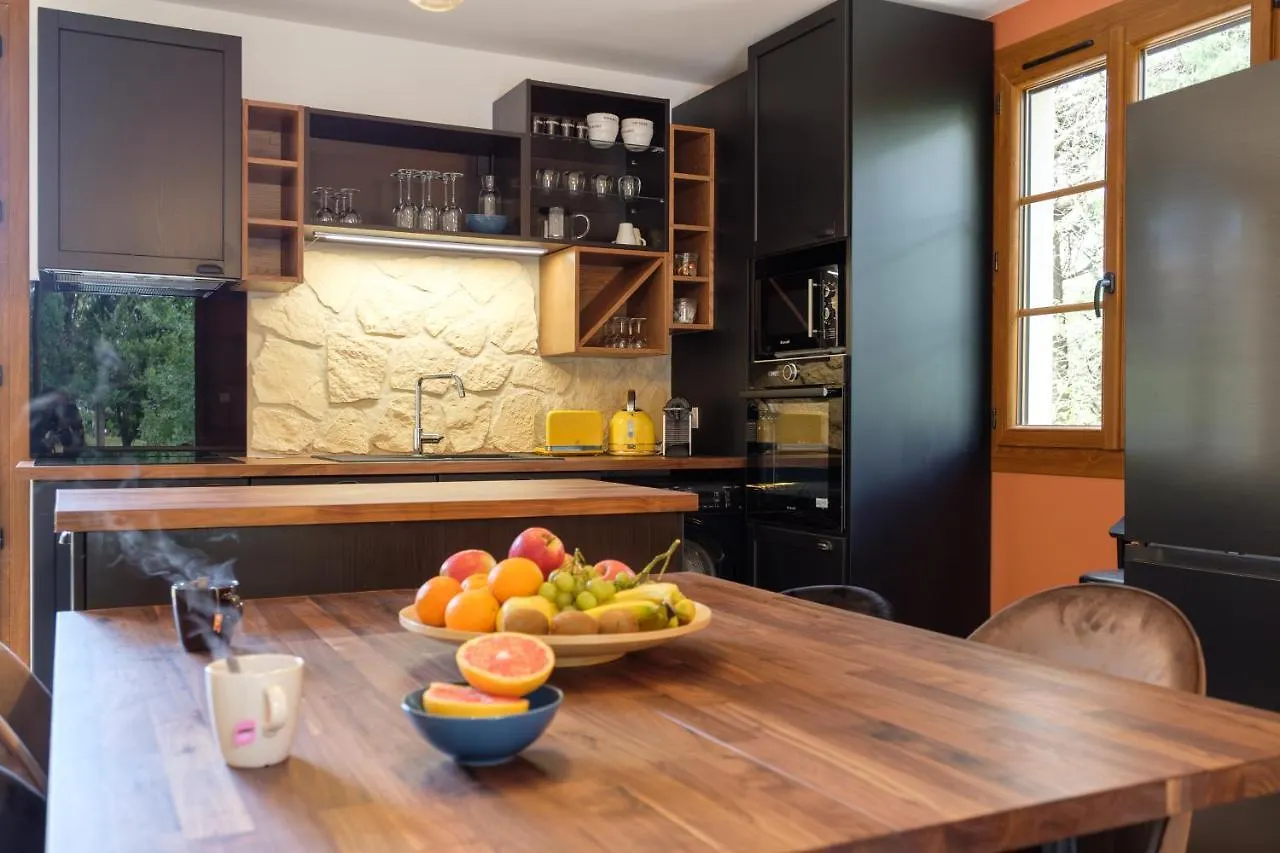 Mas Neuf De Romanin : Mas Provencal Familial Saint-Remy-de-Provence Apartment
