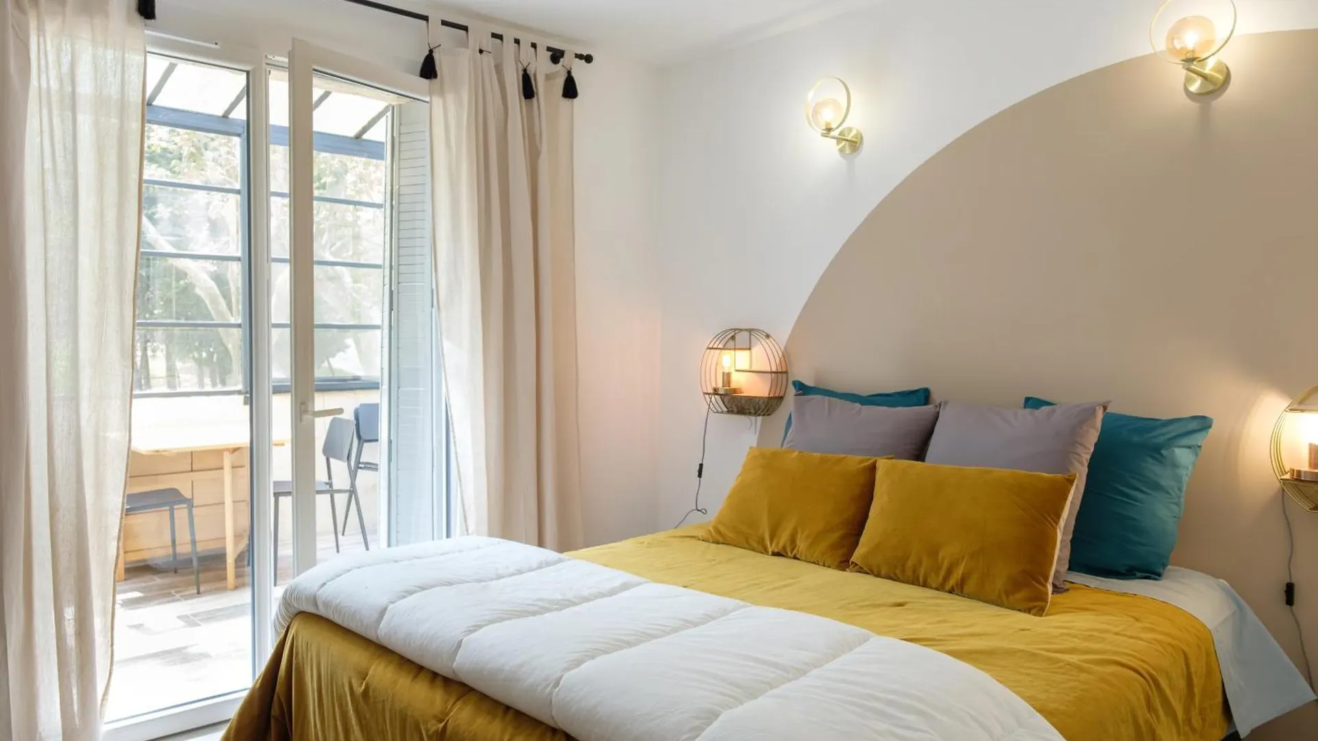 Apartment Mas Neuf De Romanin : Mas Provencal Familial Saint-Remy-de-Provence