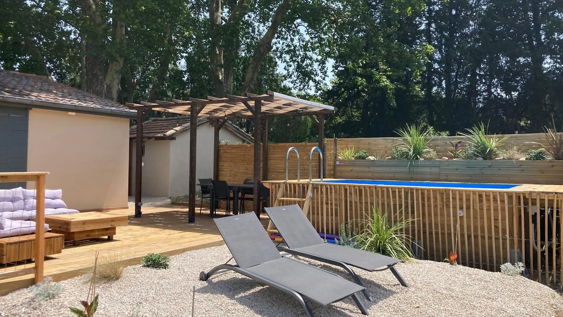 Mas Neuf De Romanin : Mas Provencal Familial Saint-Remy-de-Provence Apartment