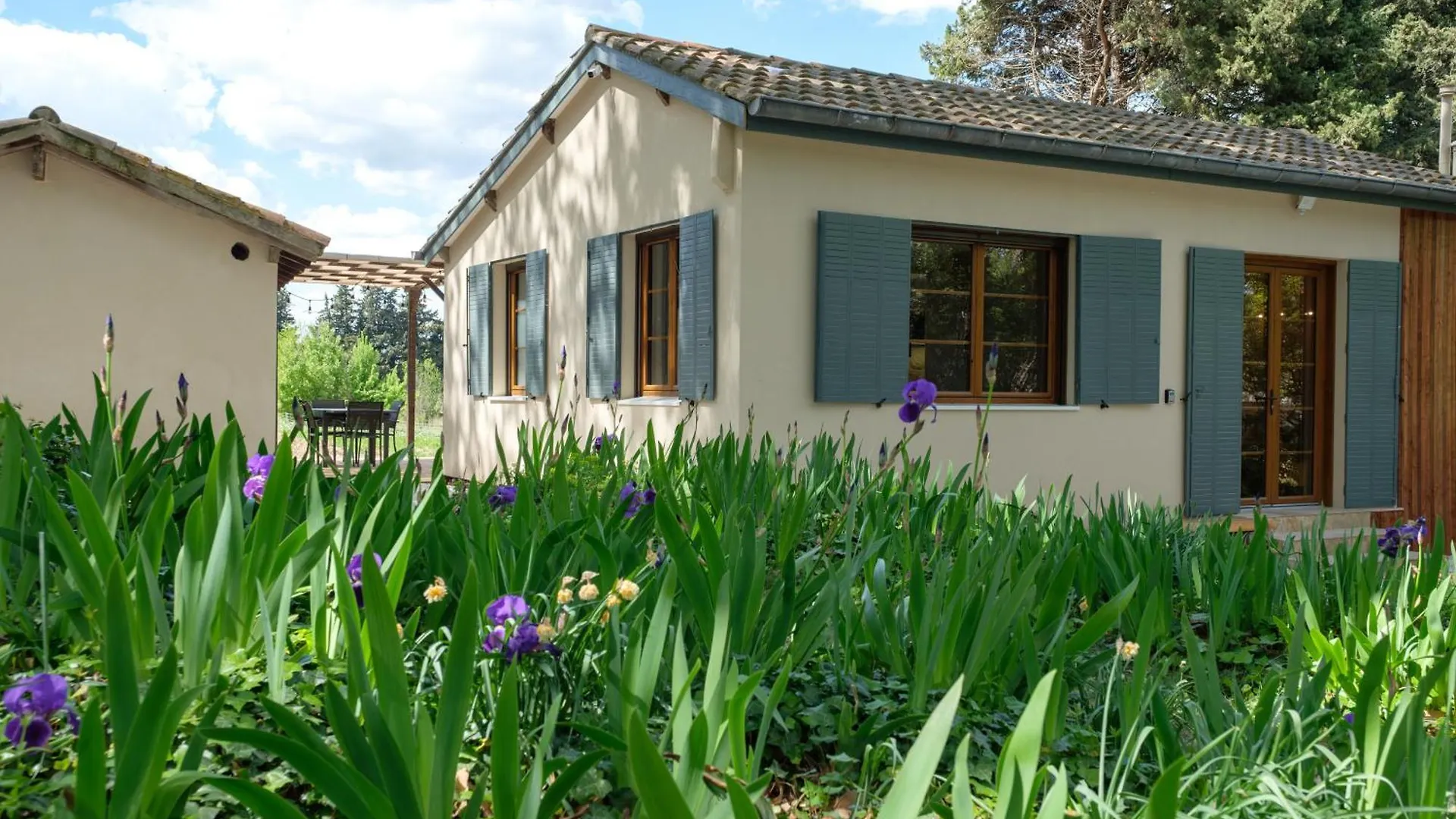 Apartment Mas Neuf De Romanin : Mas Provencal Familial Saint-Remy-de-Provence France