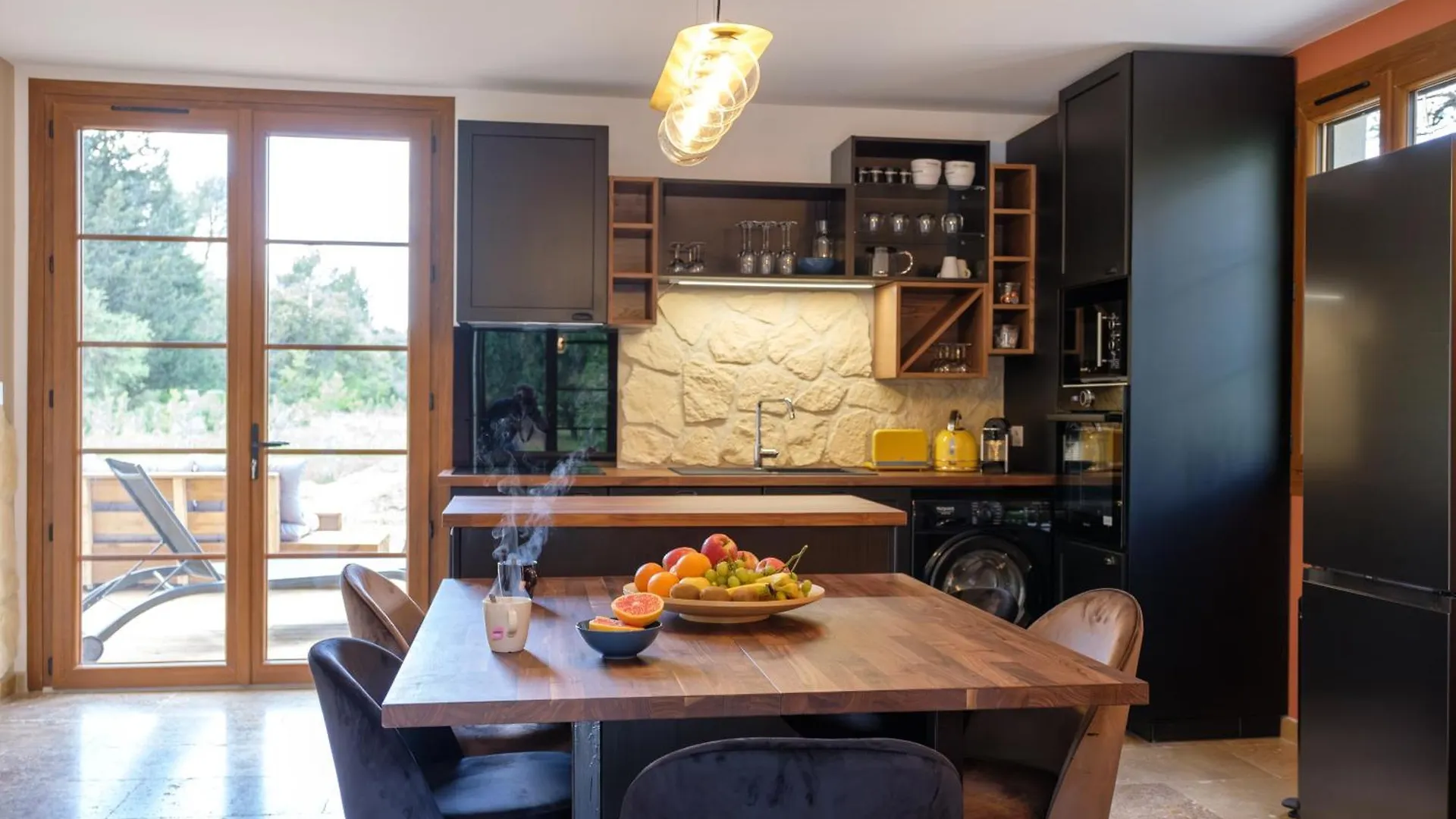 Mas Neuf De Romanin : Mas Provencal Familial Saint-Remy-de-Provence
