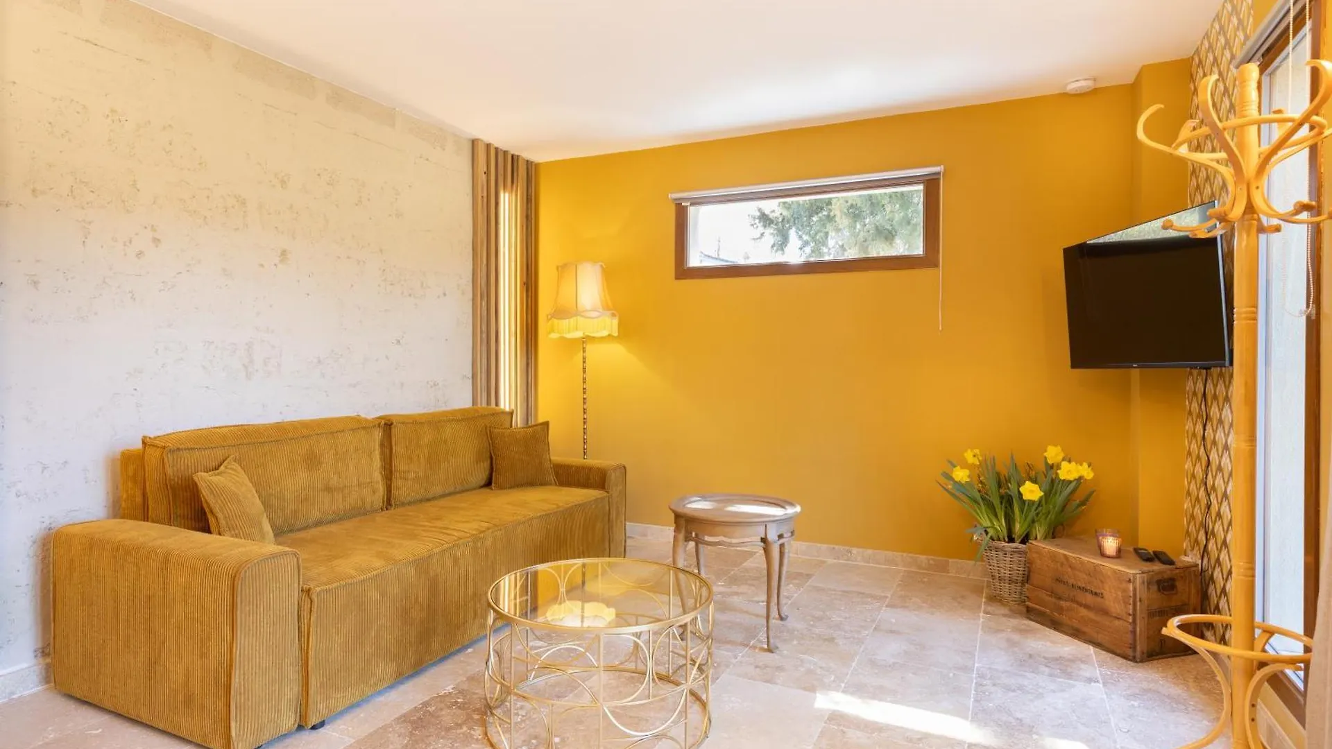 Mas Neuf De Romanin : Mas Provencal Familial Saint-Remy-de-Provence Apartment